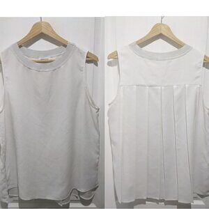 Nordstrom | Pleat back sleeveless top in Ivory Cloud